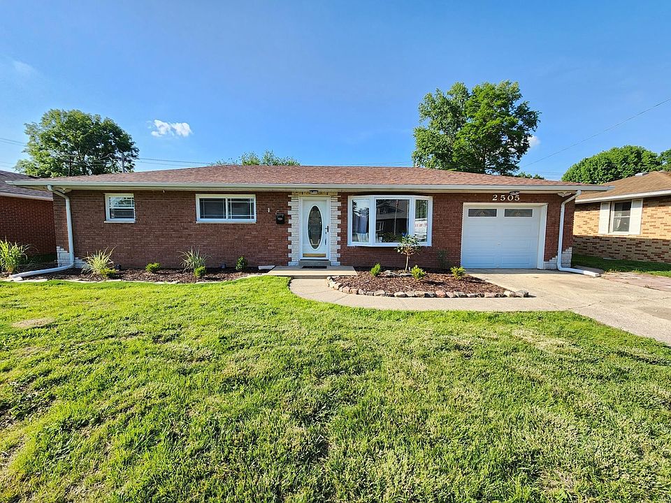 1st image of 2505 Stratford Ln