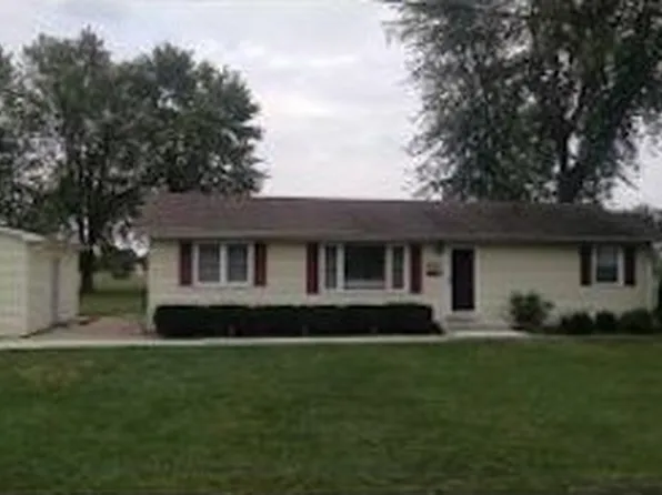 3040 Danny Dr, Decatur, IL 62521