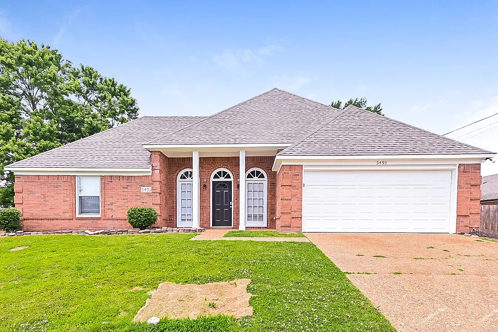 3 bed, 2.0 bath, 1629 sqft, $2,690 — Photo 1