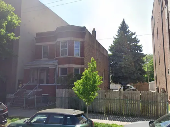 2718 N Ashland Ave, Chicago, IL 60614