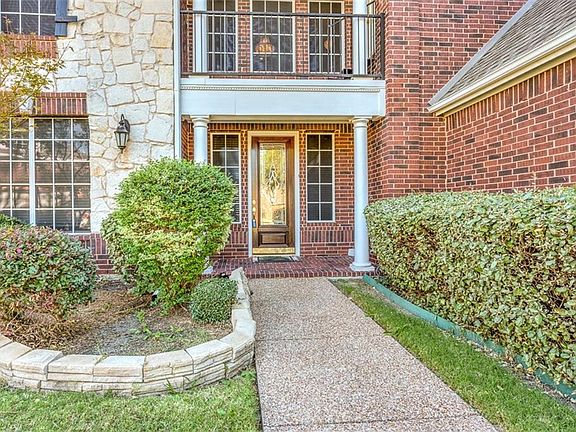 3rd image of 204 Trevino Ct