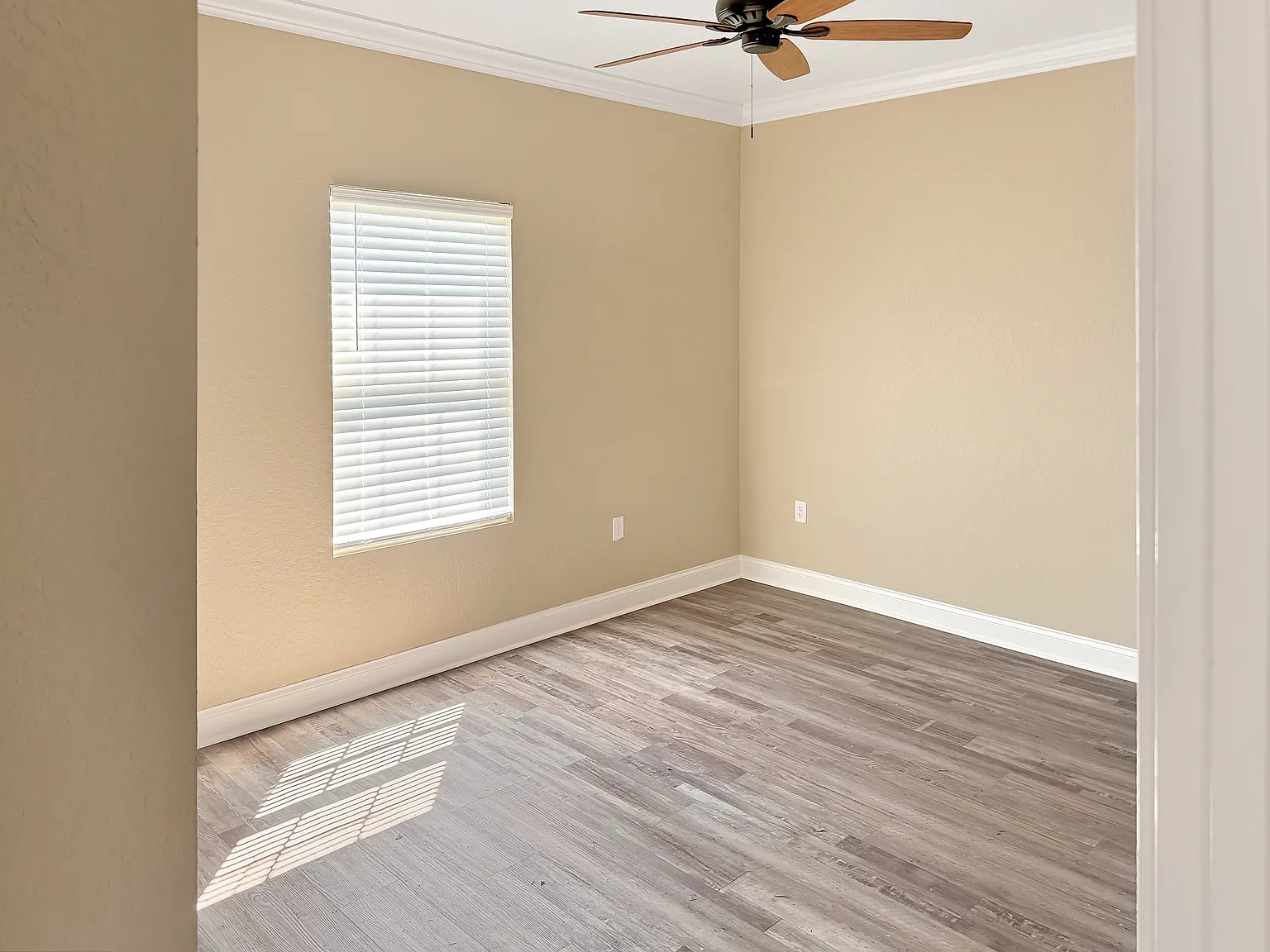 2 bed, 850 sqft, $1,125 — Photo 4