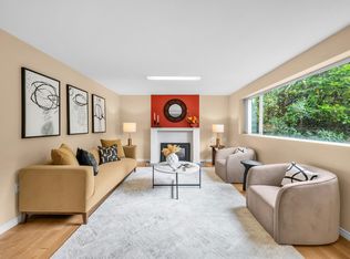 2705 Henry St, Pt Moody, BC V3H2J8