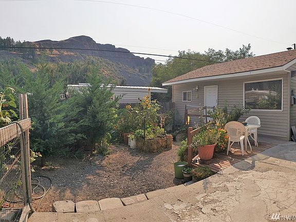2nd image of 21969 Wenatchee Ave