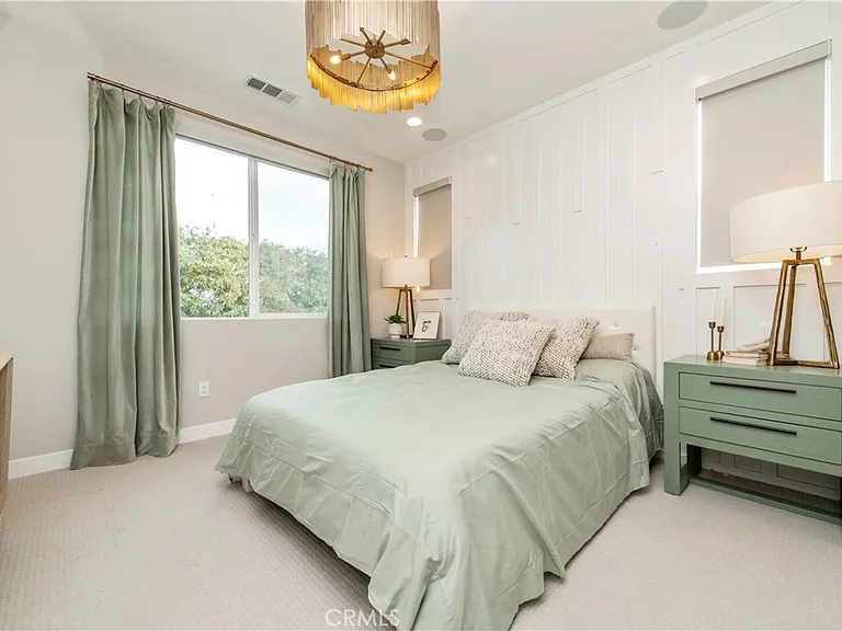 824 S Harbor Blvd — Photo 16