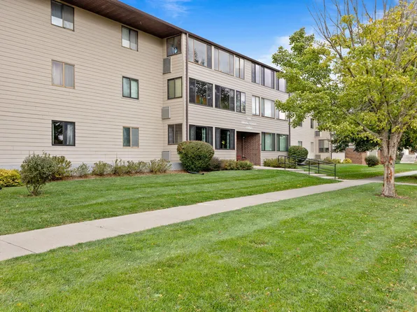 709 Broad St APT 33, Story City, IA 50248