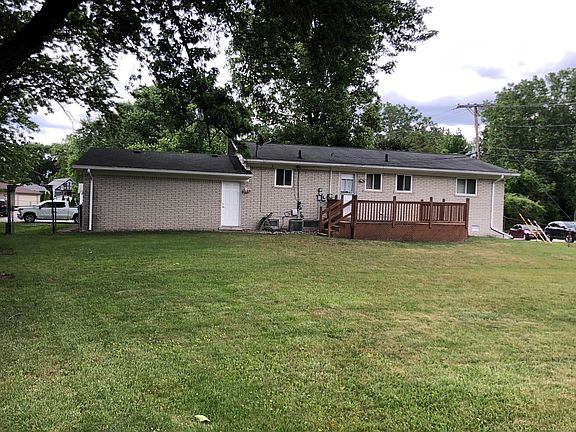 2nd image of 50831 Dartmoor Dr