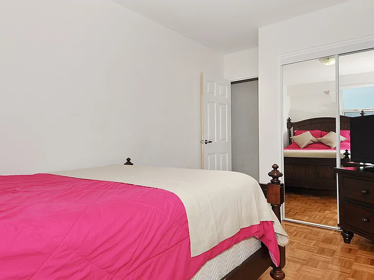 1286 Islington Ave — Photo 14