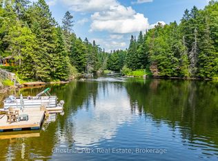 1054 Green Lake Rd, Algonquin Highlands, ON K0M 1S0