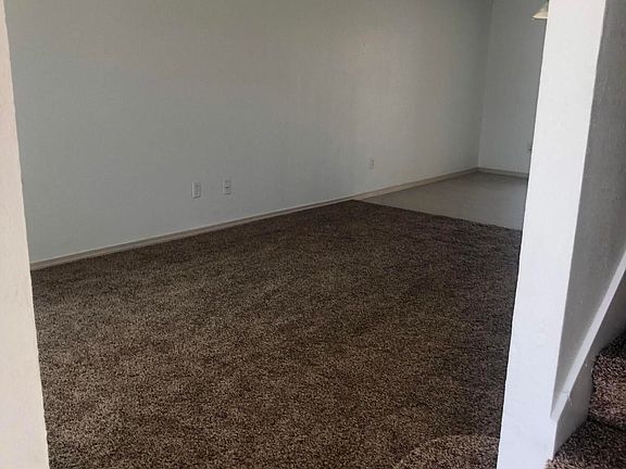 5th image of 409 Valle Fertil Dr