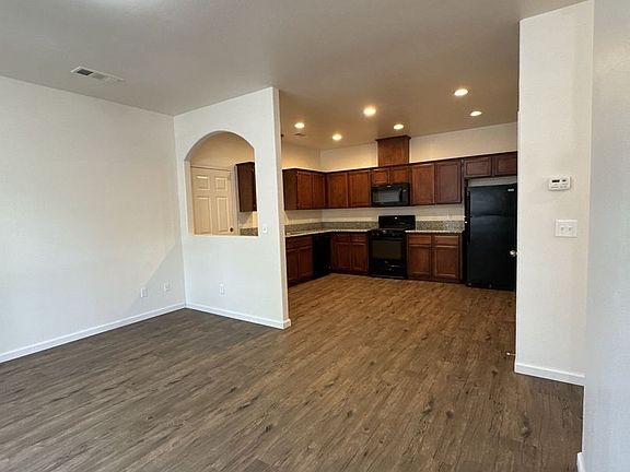 4th image of 3500-3506 S Villa St #3500