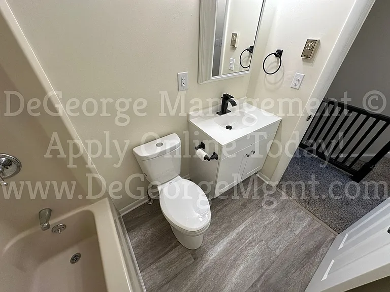 305 1/2 Madison St — Photo 34