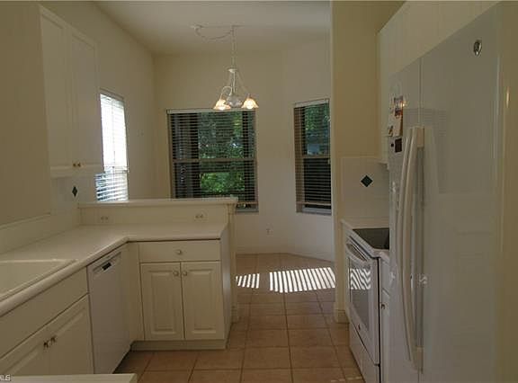 5th image of 813 Vistana Cir