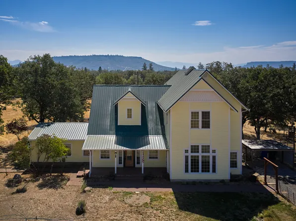 11441 Meadows Rd, White City, OR 97503