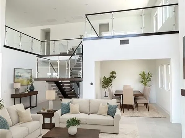 20568 Edgewood Ct, Chatsworth, CA 91311