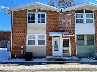 1st image of 1560 Woodland Ave Unit F
