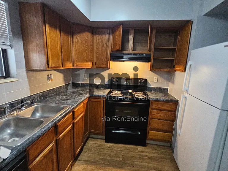 Vawter Street Apartments — Photo 18