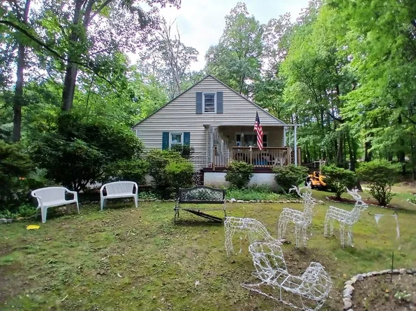 2524 Mountain Rd, Hamburg, PA 19526
