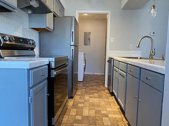 2nd image of 2104 Kirksey Dr APT B
