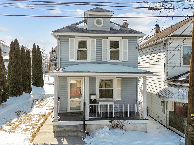 17 Diana St — Photo 1