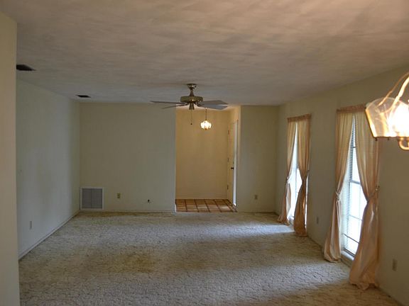 2nd image of 1638 Lema Dr