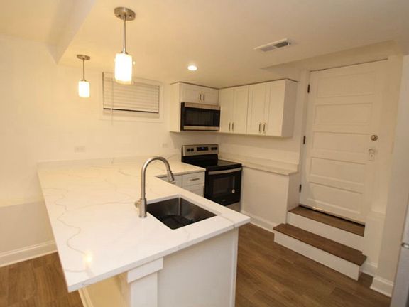 3rd image of 5805 N Richmond St #G