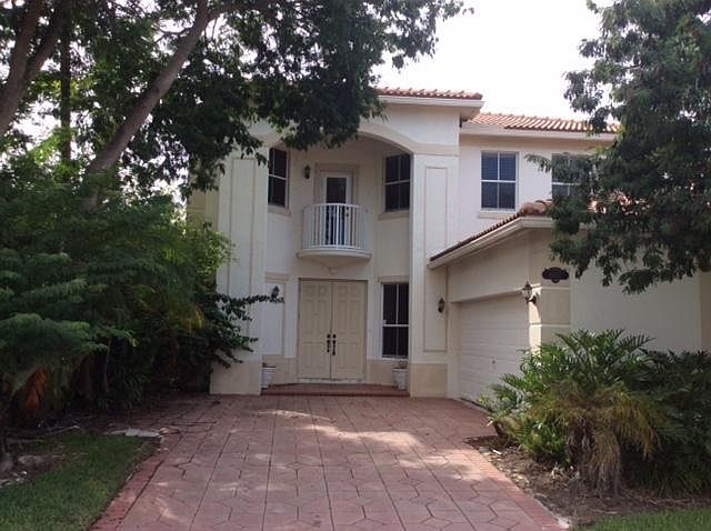 2nd image of 10537 Galleria St #10537