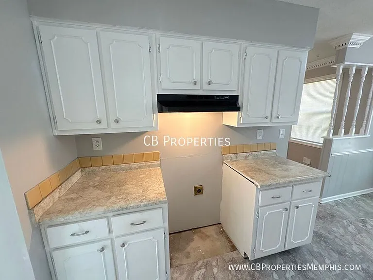 4316 Springwind Rd — Photo 4