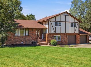 141 Skylark Dr, Paducah, KY 42001