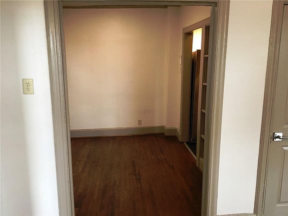 2nd image of 1906 S Harwood St
