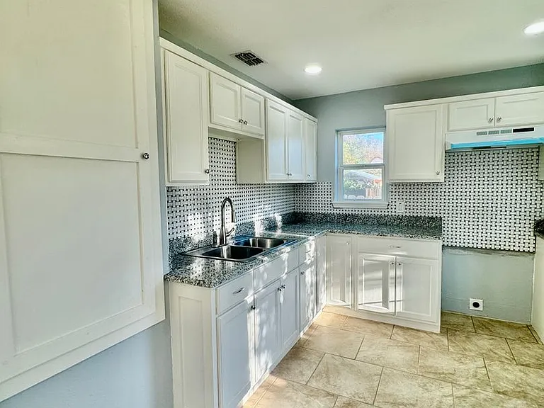 5421 Nelson Ln — Photo 4