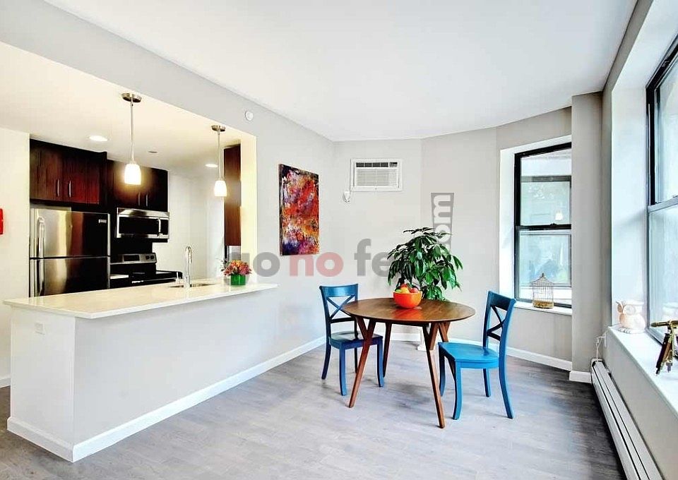 2nd image of 272 Manhattan Ave APT 6C