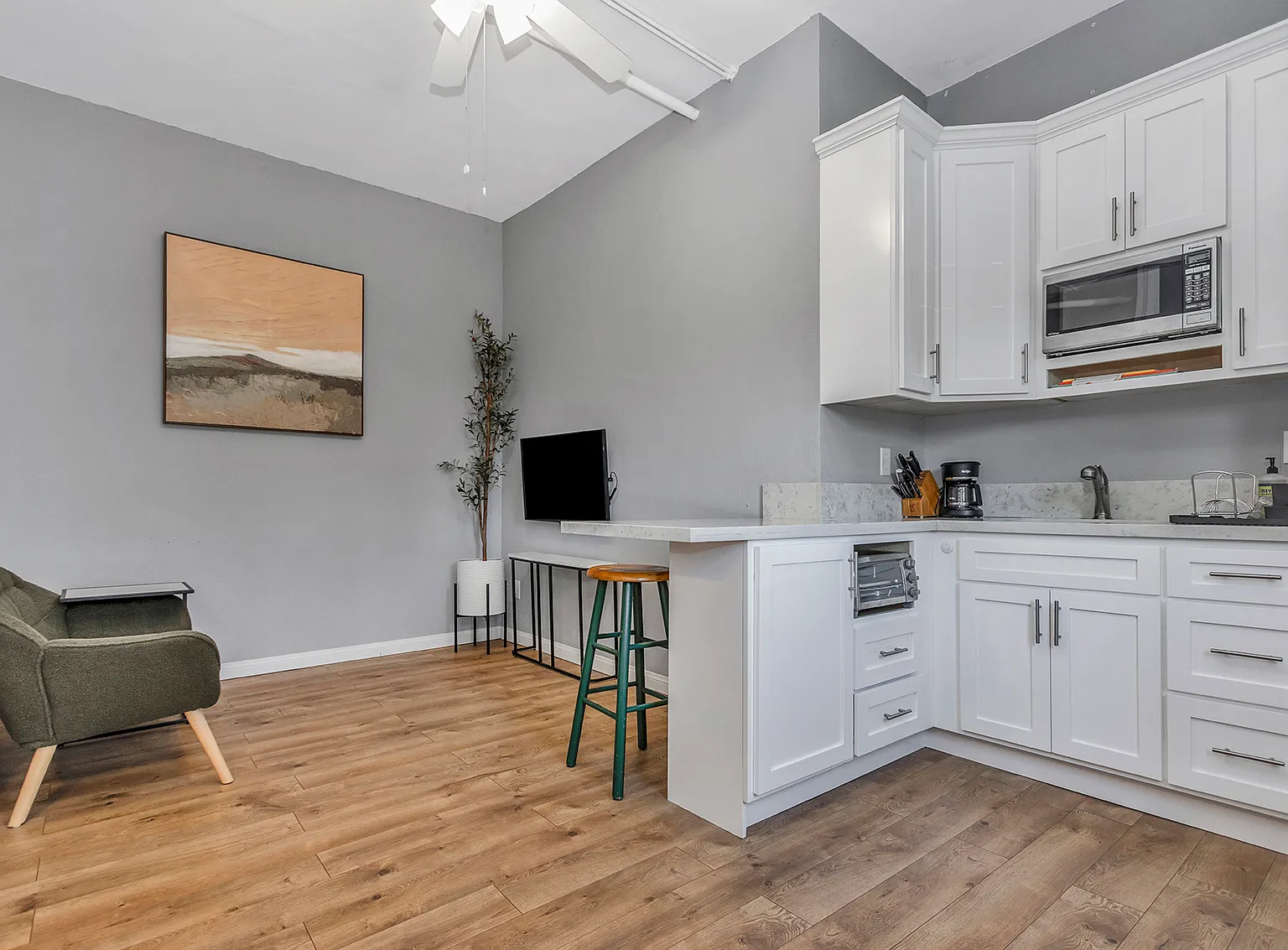 2821 Copley Ave — Photo 1