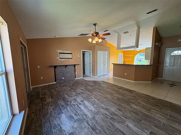 5th image of 705 ROBIN COURT