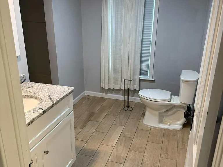 13813 Village Mill Dr — Photo 4