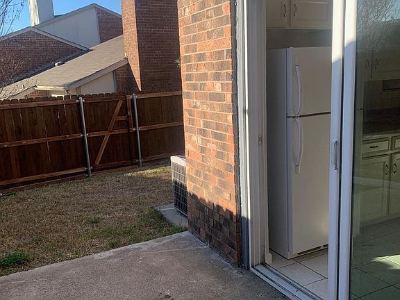 5th image of 2270 Jamestown Ln