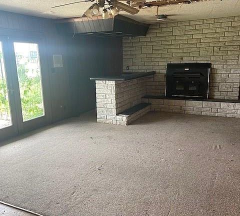 4th image of 768 S 250th St