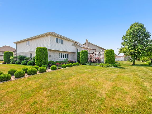 2nd image of 5083 Meadow Lake Dr