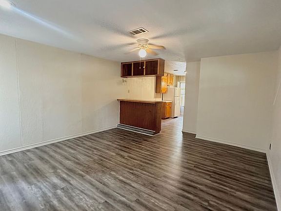 2nd image of 732 Sutton Dr