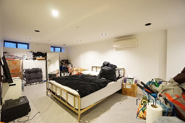 Rented by Rennit Inc. | media 23