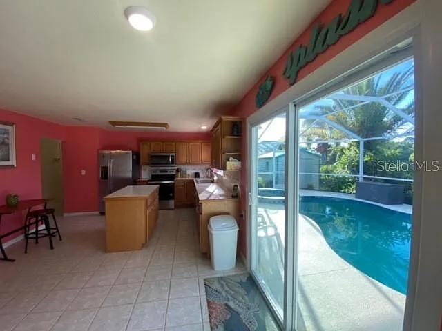 18058 Avonsdale Cir — Photo 21