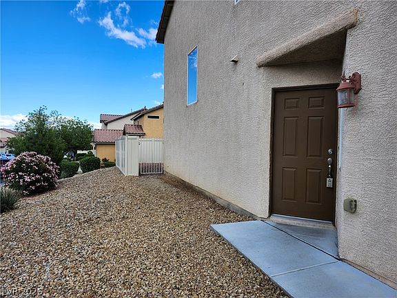 4th image of 8038 Indian Blanket St