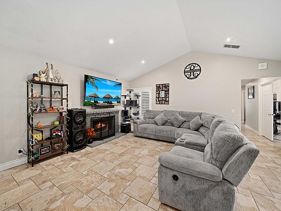 3rd image of 29603 Poppy Meadow St
