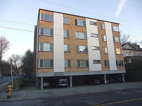 4th image of 707 E Roy St #13408