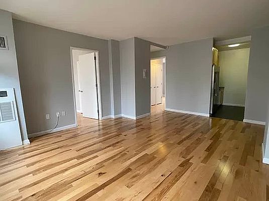 5th image of 120 W 23rd St APT 12B