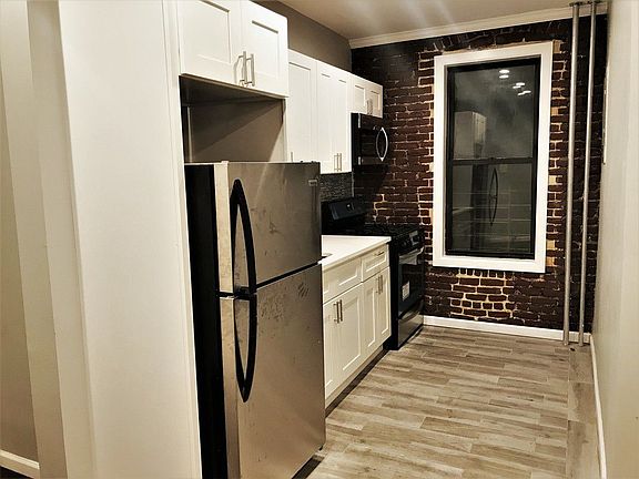 3rd image of 2391 Davidson Ave APT 2D