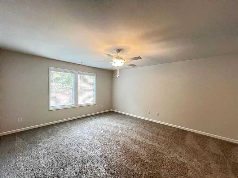 274 Fox Creek Dr — Photo 9