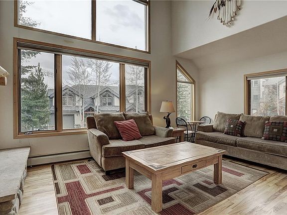 5th image of 120 Tall Pines Dr