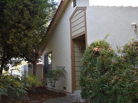 2nd image of 414 Park Place Dr