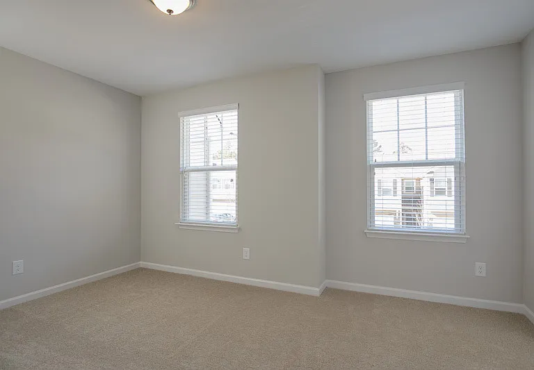 215 Hamlet Pl — Photo 10